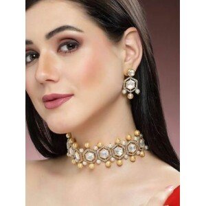 Karatcart Golden Pearl Studded Polki Kundan Choker Necklace Set for Women
