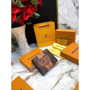 Stylish Louis Vuitton Wallet For Men (CT522)