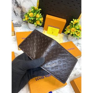 Stylish Louis Vuitton Wallet For Men (CT541)