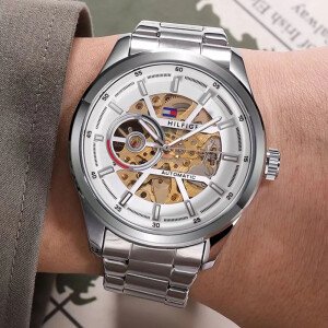 Premium Tommy Hilfiger Watch For Men (LL458)