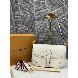 Imported Louis Vuitton Handbag For Women (LUB296)
